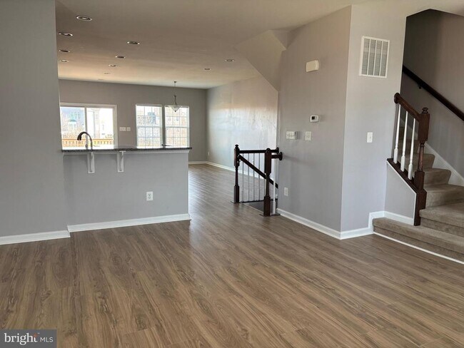 Building Photo - 212 Fiesta Drive