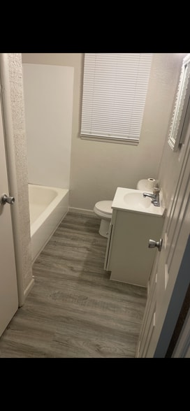 Building Photo - 1205 S Keystone Ave