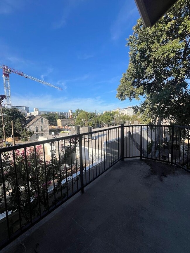 Building Photo - K624 - Wedgewood # 301