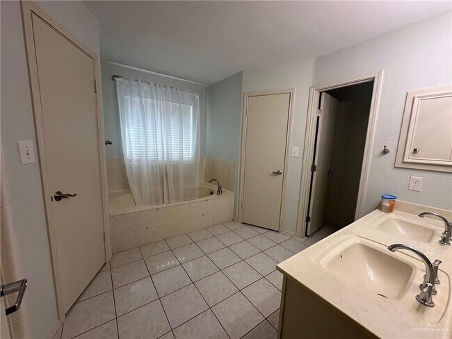 Building Photo - 23 N St