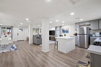 Building Photo - 4009 W Grant St