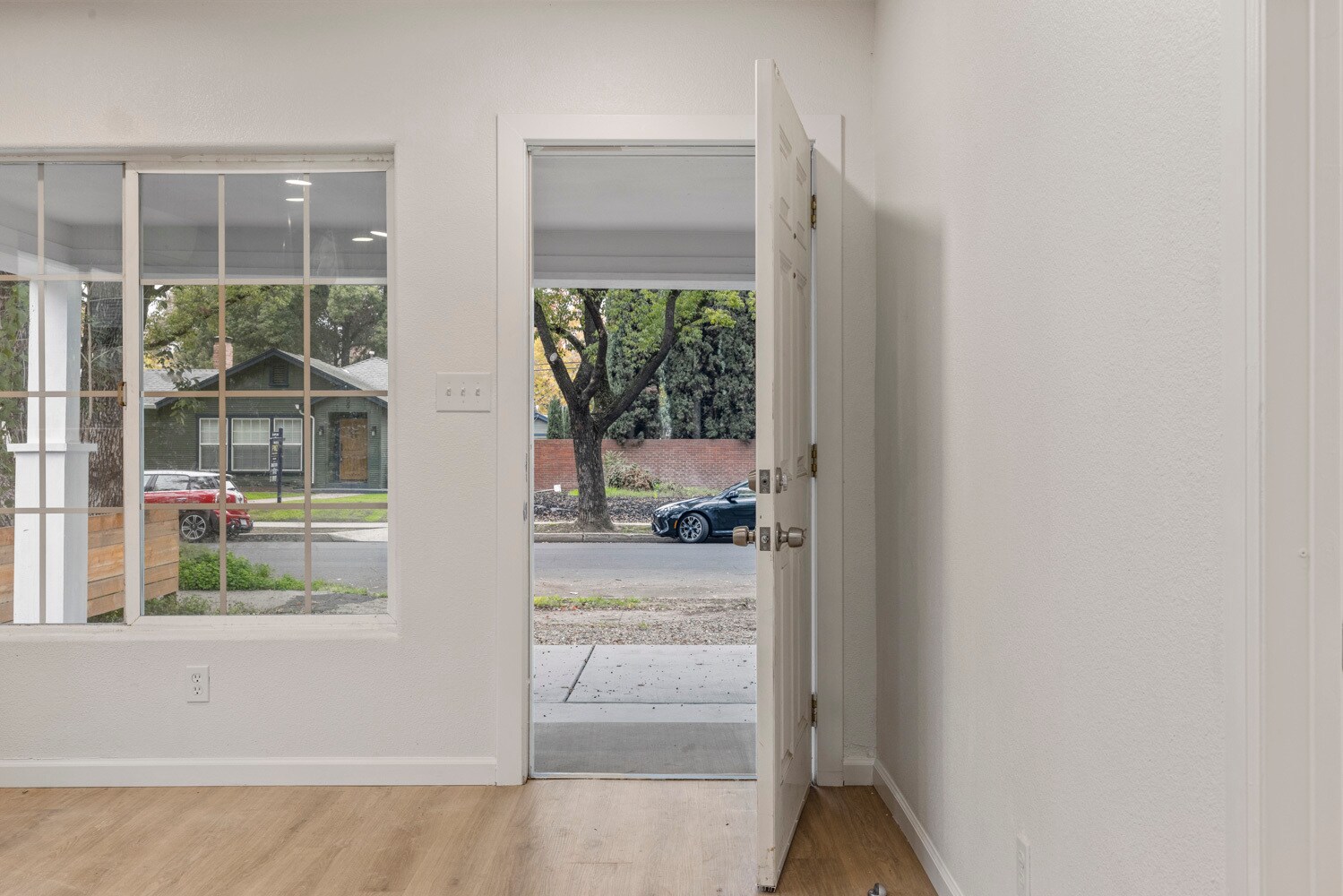 Building Photo - 214 Kimble St