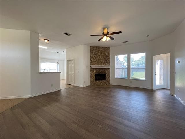 Building Photo - 117 S Rolling Meadow Dr
