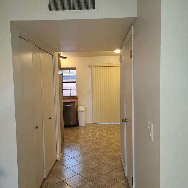 Building Photo - 3491 N Arizona Ave