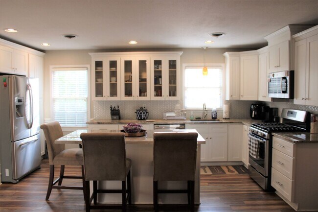 Building Photo - Home for Rent in Montgomery