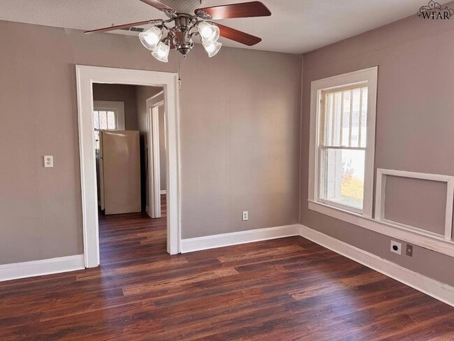 Building Photo - 1710 Monroe St