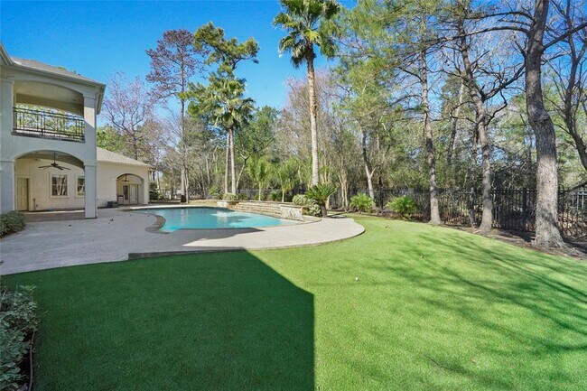Building Photo - 30 N Palmiera Cir