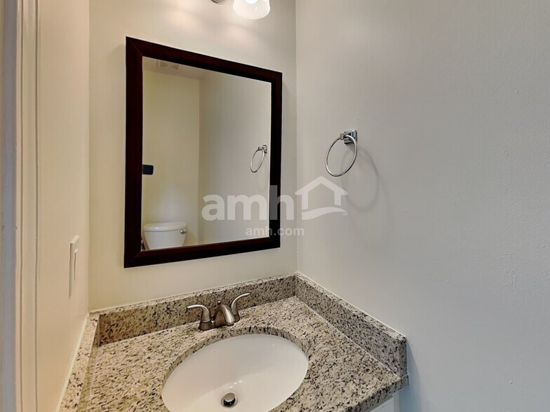 Building Photo - 4238 Brighton Way NW