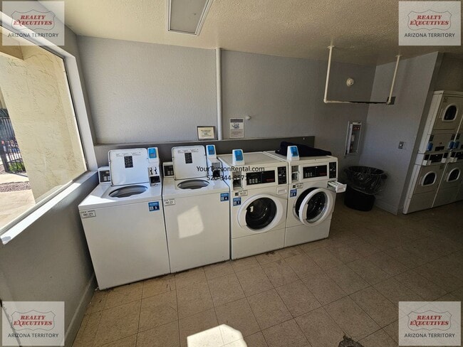 Building Photo - 22nd & Kolb Area Condo - Upstairs unit in Langley Gardens