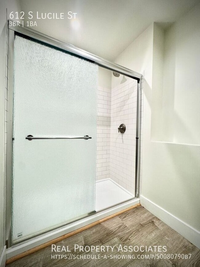 Building Photo - 612 S Lucile St