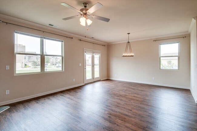 Building Photo - Gorgeous 4BR/2.5BA+Bonus executive home for lease in M'boro now! Triple Rockvale schools!