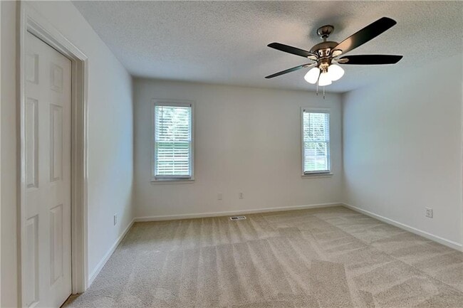 Building Photo - 297 Graison Ln