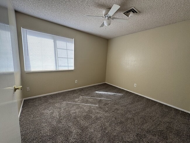 Building Photo - 7427 W Cherry Hills Dr