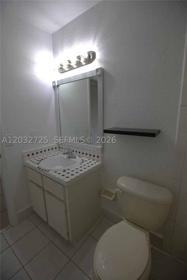 Building Photo - 6475 SW 129th Ave