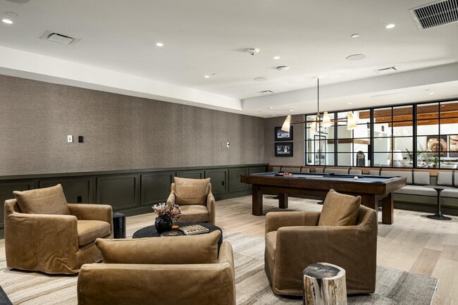 Building Photo - 4849 N Camelback Rdg Dr