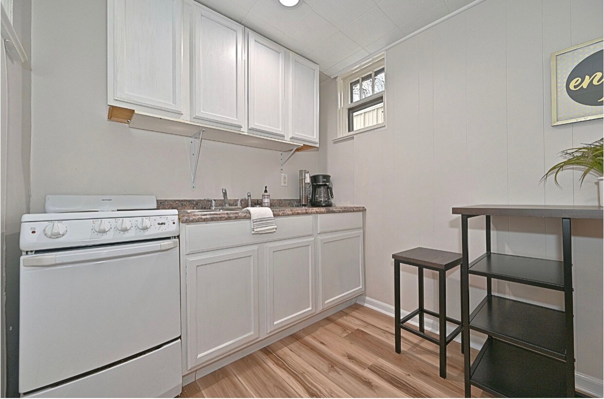 Building Photo - 2316 2nd Ave W