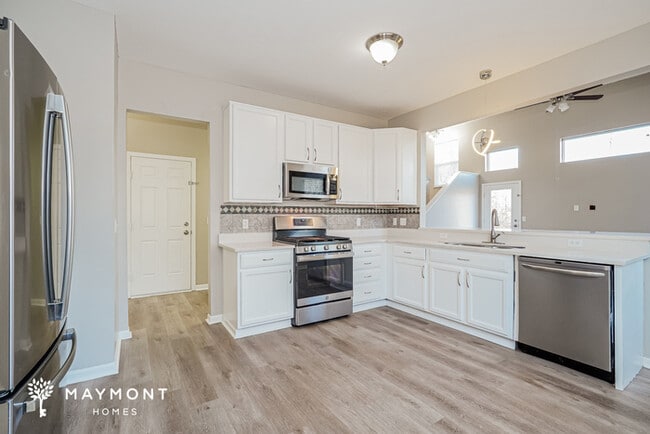 Building Photo - 1497 Westbrook Dr