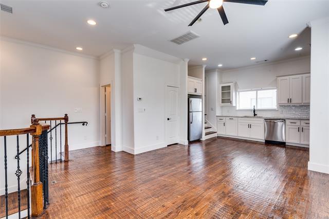 Building Photo - 5922 Ross Ave