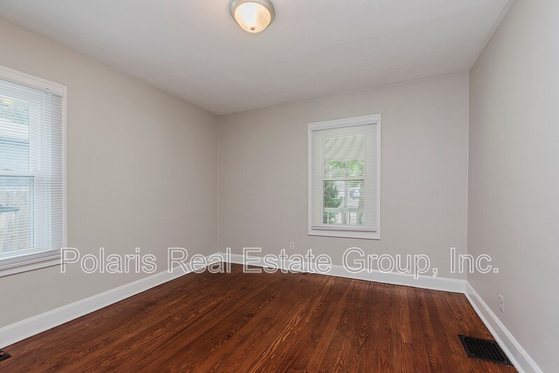 Building Photo - 6222 Kingsley Dr