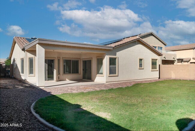 Building Photo - 42193 W Ramona St