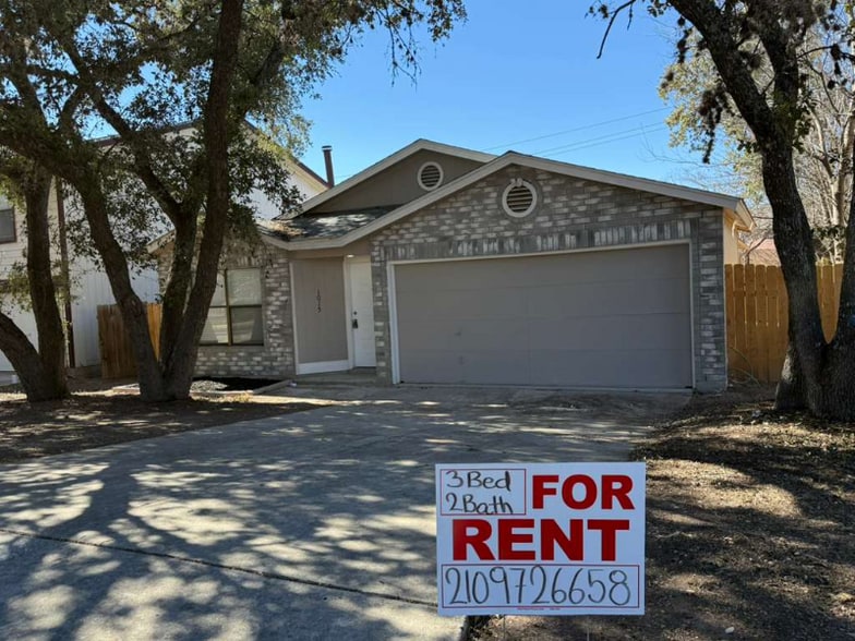 Building Photo - 1015 Arrowhead Trail