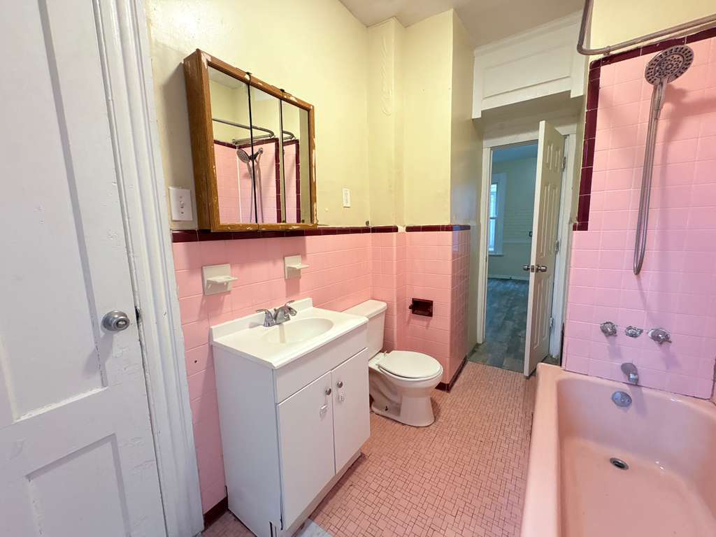 Building Photo - 41 Hotchkiss St