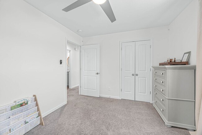 Building Photo - Pet Friendly Four Bedroom!