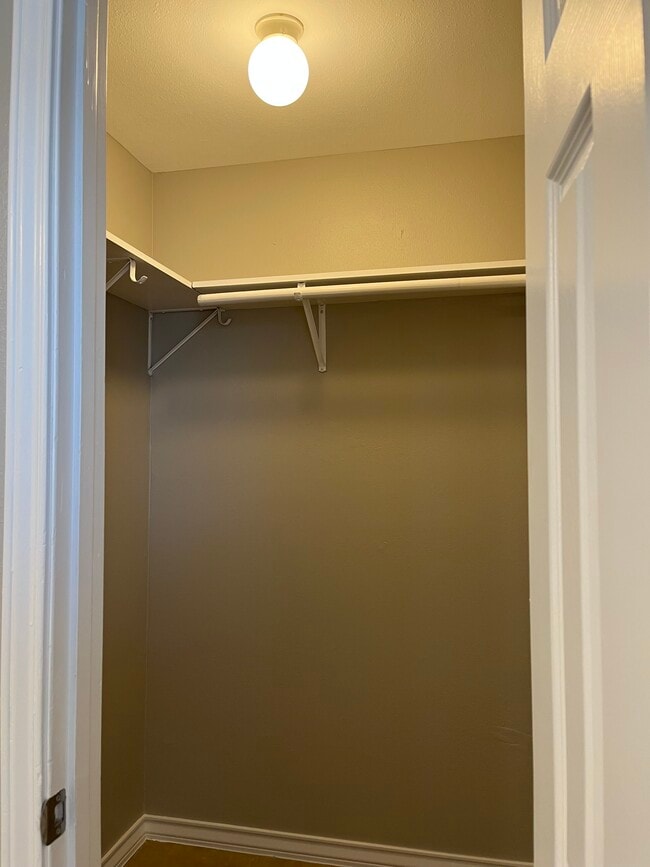 Building Photo - 4213 Easy St