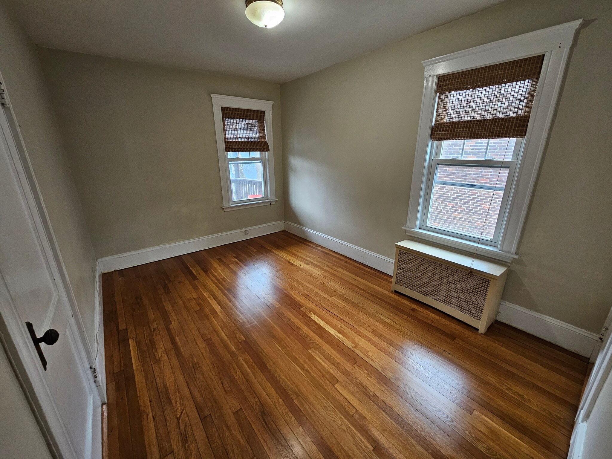 Building Photo - 82 Walnut St