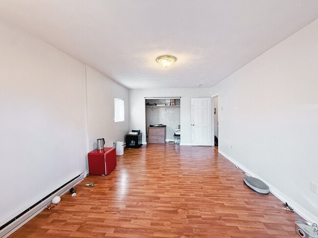 Building Photo - 52 Sargent Ave