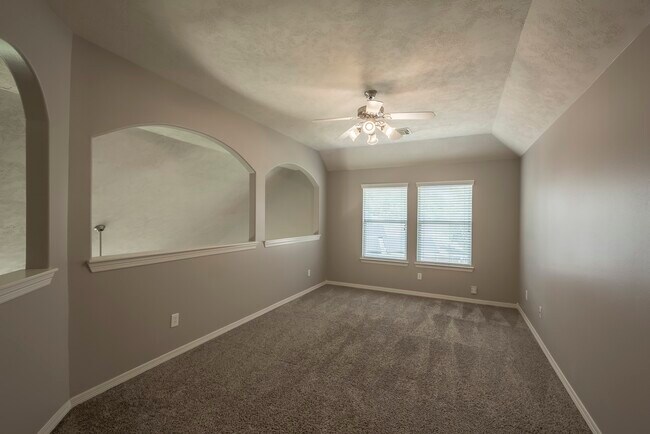 Building Photo - 21902 Silverfield Park Ln