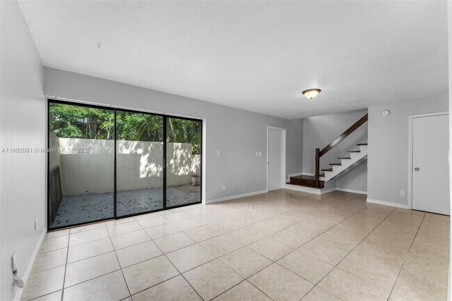 Building Photo - 15805 SW 91st Ct