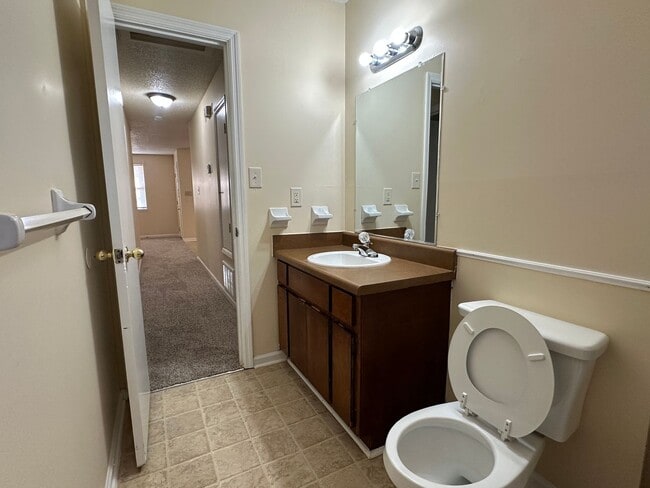 Building Photo - ~4613 Renee St