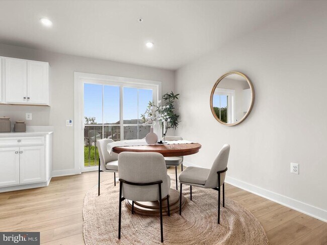 Building Photo - 4738 Naples Ave