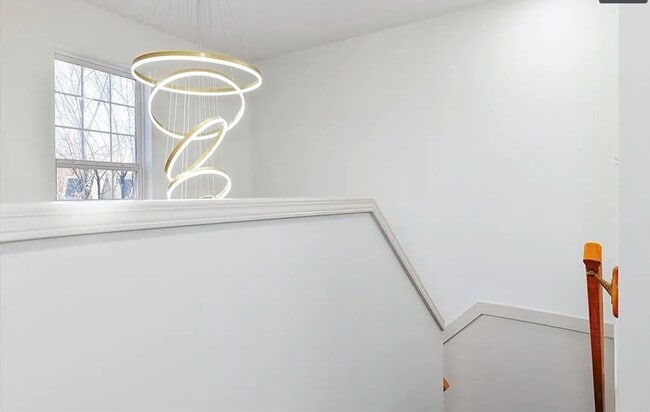 Building Photo - Spacious and Elegant 4 BR 3.5 BA Home in Olathe!