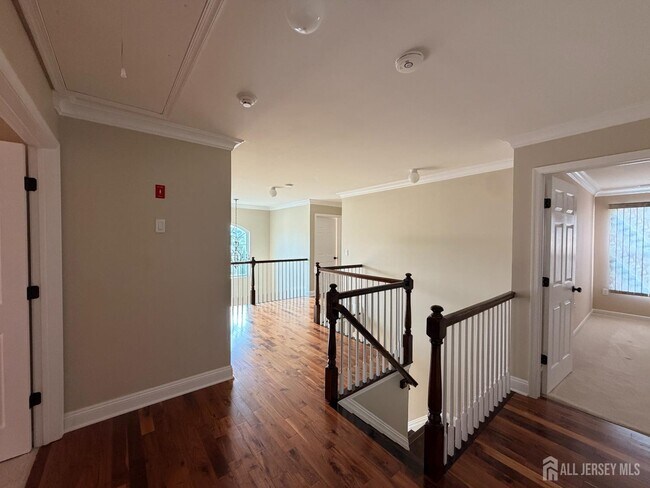 Building Photo - 87 Timberhill Dr
