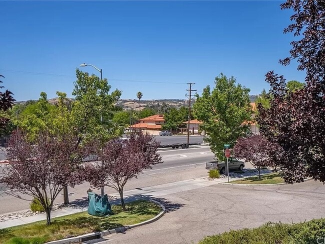 Balcony View - 833 Marlbank Pl