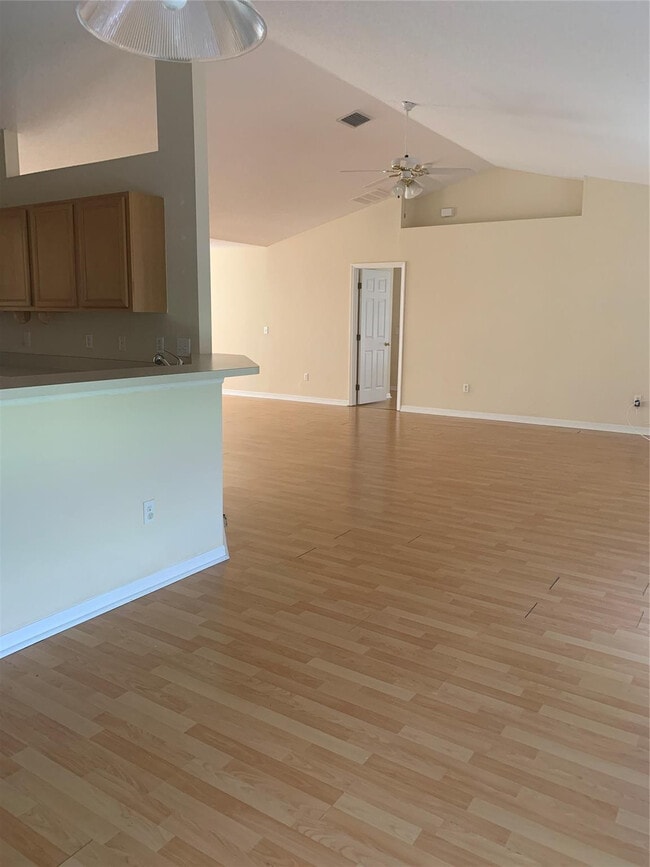 Building Photo - 3190 SW Curcuma St