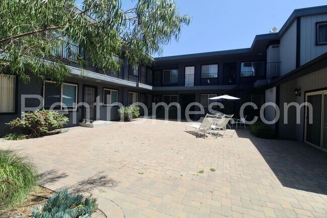 Building Photo - 8150 Lemon Ave