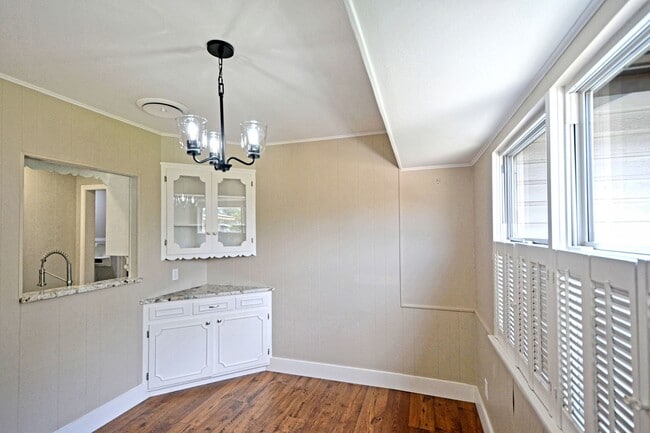 Building Photo - 671 W Merriweather St