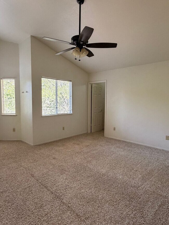 Building Photo - 6416 Silver Hawk Way