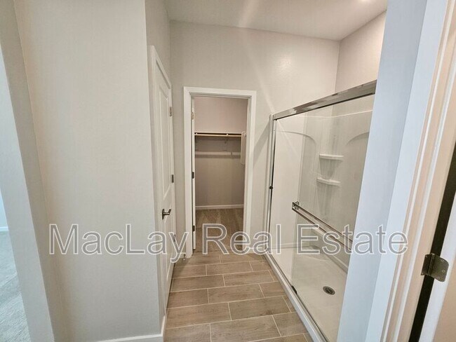 Building Photo - 33723 Blackwell Dr