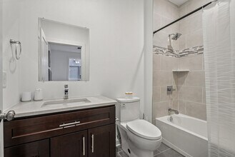 Building Photo - 1522-1532 W Girard Ave