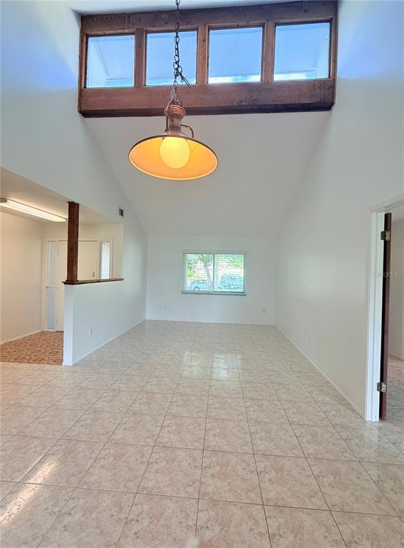 Building Photo - 140 Fairway Ten Dr
