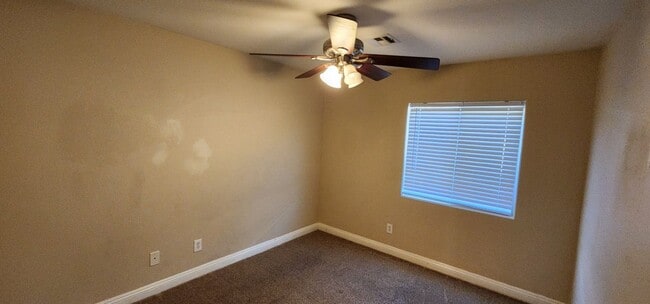 Building Photo - Great single Story Home in Southwest locat...