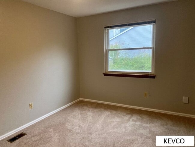 Building Photo - Sweet Home - Central Fort Collins!