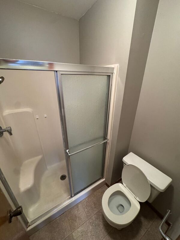 Building Photo - 296 Streamside Ct