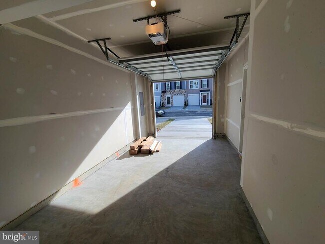 Building Photo - 108 Alderman Wy
