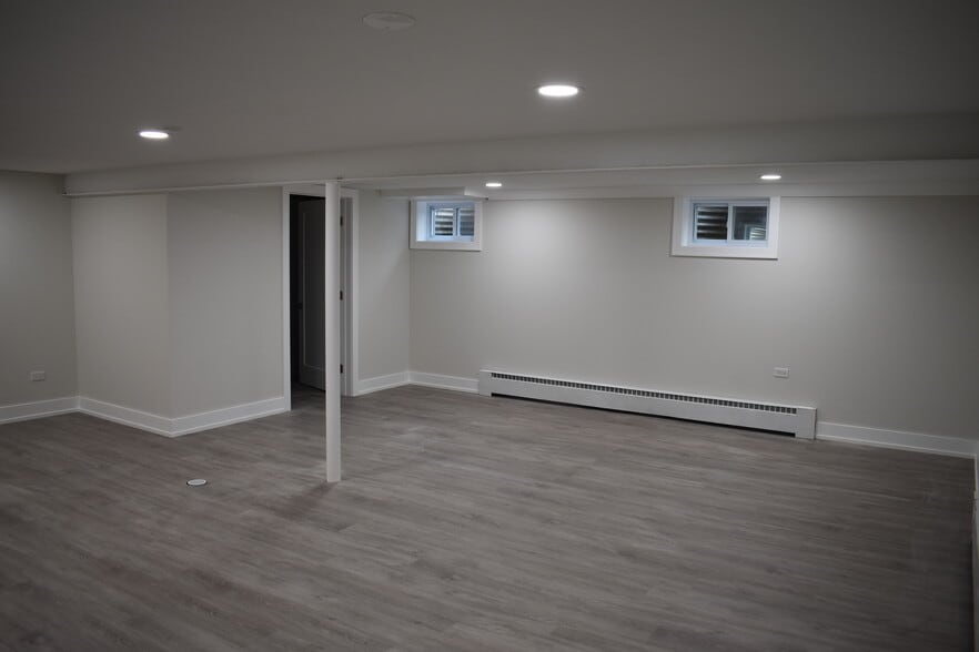 Downstairs Family Room - 623 N Northwest Hwy