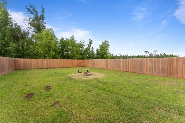 Building Photo - 1647 Reserve Dr
